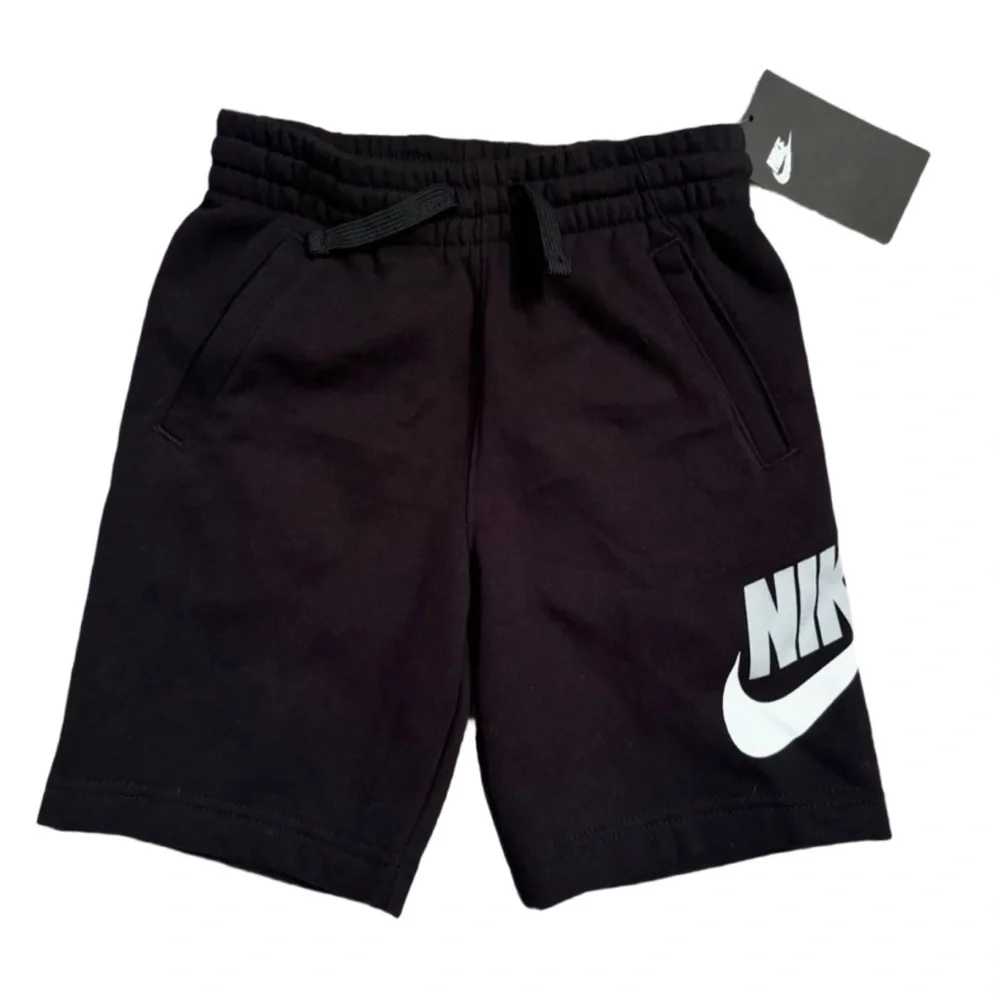 NIKE Boy’s Club Fleece Shorts sz 6, NWT